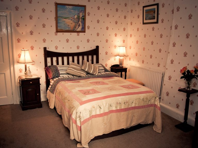 photo of a bedroom of historic guesthouse Newpark House in Ennis, Co Clare